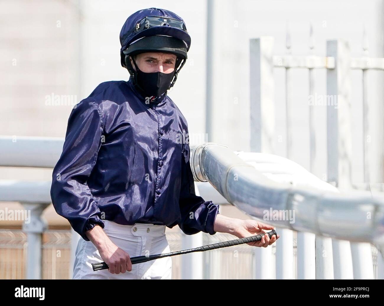 Ryan Moore all'ippodromo di Epsom Downs, Surrey. Data immagine: Martedì 20 aprile 2020. Foto Stock