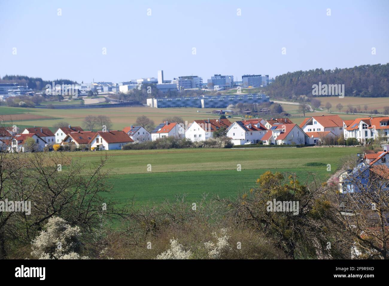 Progetto di una nuova area di sviluppo sul Graben con una vista Di Weissach Foto Stock