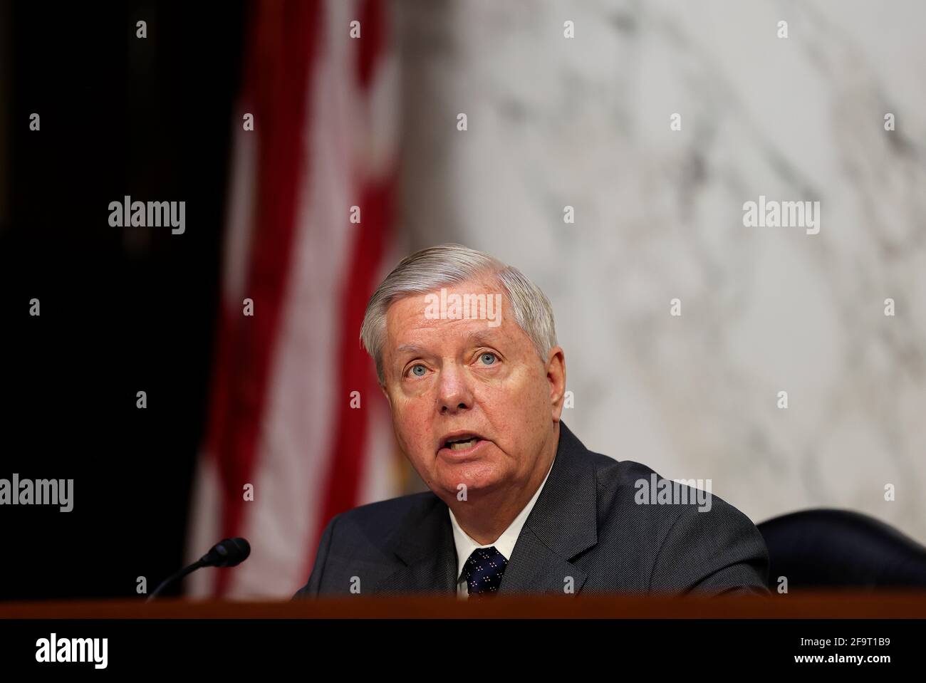 Washington, Stati Uniti d'America. 20 Apr 2021. Il senatore degli Stati Uniti Lindsey Graham (Repubblicano della Carolina del Sud) partecipa a un'audizione del Comitato giudiziario del Senato degli Stati Uniti sui diritti di voto su Capitol Hill a Washington, Stati Uniti, 20 aprile 2021. Credit: Evelyn Hockstein/Pool via CNP | Usage worldwide Credit: dpa/Alamy Live News Foto Stock