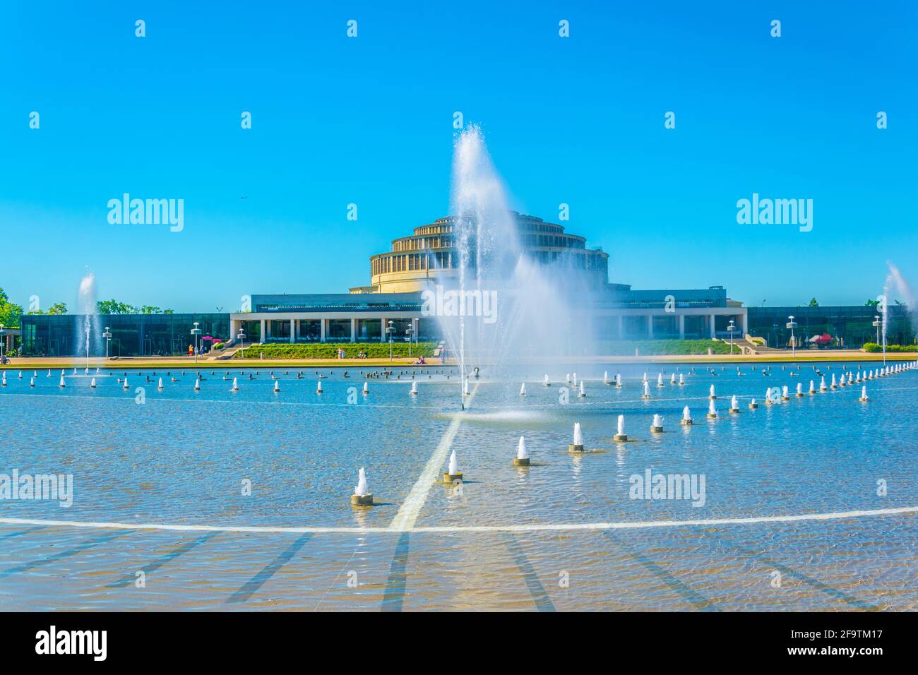 Wroclaw fontana multimediale di fronte alla sala Stulecia, Polonia Foto Stock
