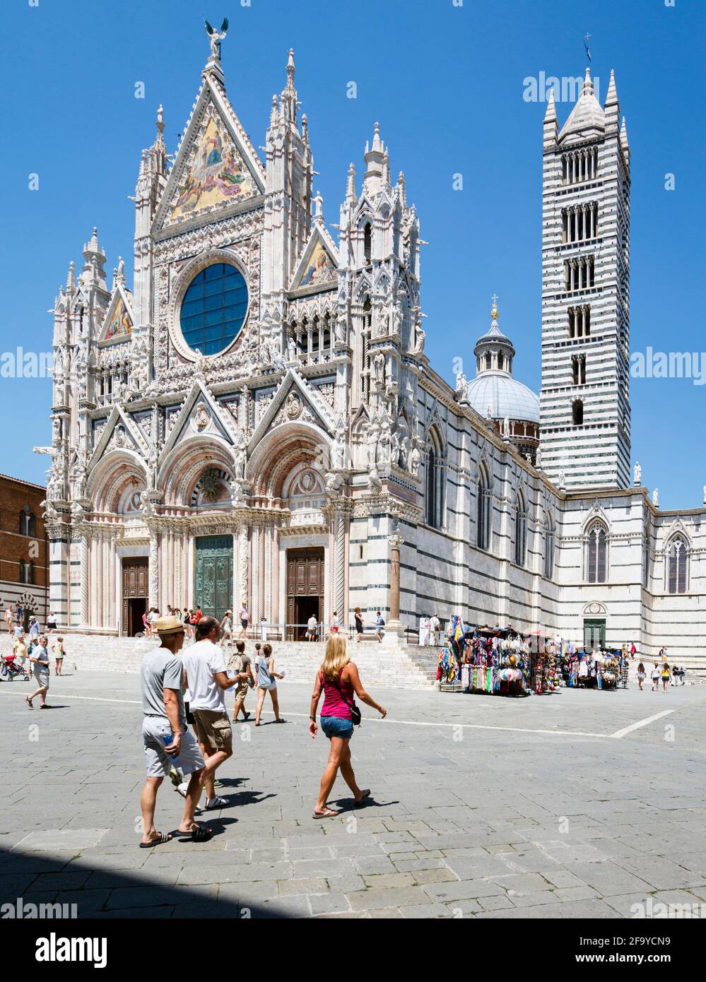 Siena, Provincia di Siena, Toscana, Italia. il duomo, o la cattedrale. Nome completo: Cattedrale Metropolitana di Santa Maria Assunta, o Cattedrale Metropolitana Foto Stock