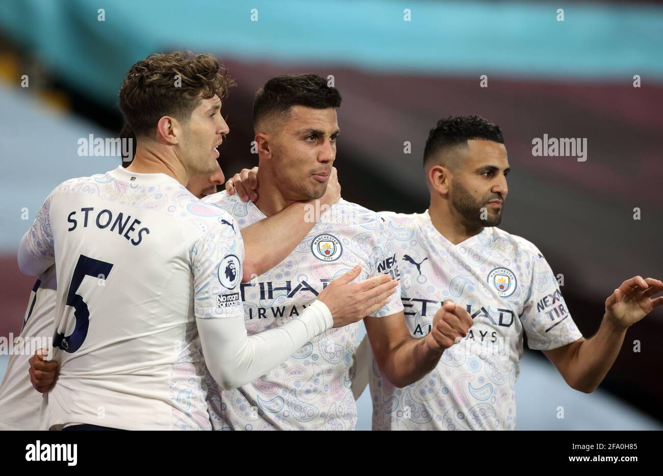 Rodri di Manchester City festeggia il suo secondo gol ai lati durante la partita della Premier League a Villa Park, Birmingham. Data immagine: Mercoledì 21 aprile 2021. Foto Stock