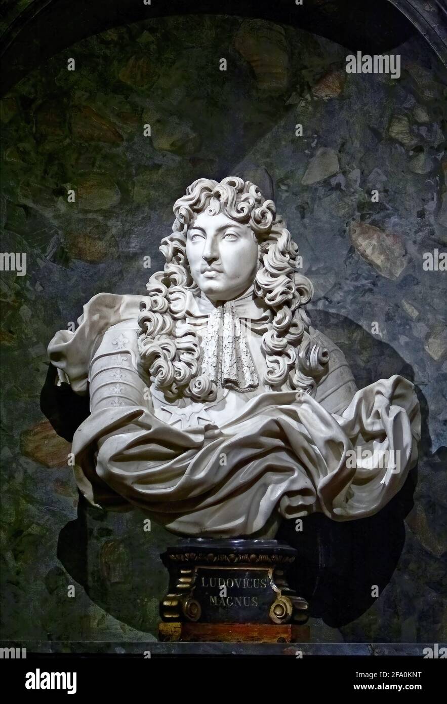 Lo storico busto di marmo del re francese Luigi XIV Foto Stock