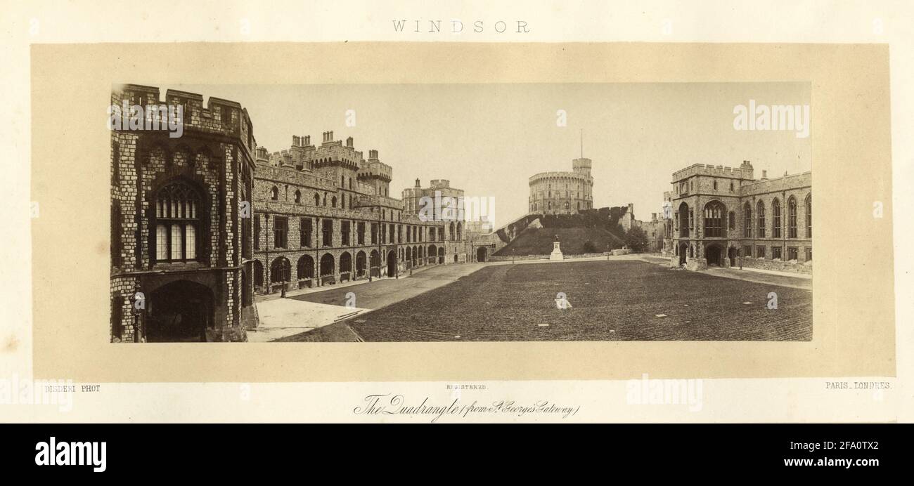 The Quadrangle (da St. George's Gateway), Windsor Castle, Windsor, Inghilterra, 1867. Fotografia di André Adolphe Eugène Disderi (1819-1889). Foto Stock