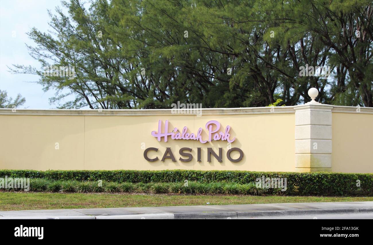 Cartello all'aperto per l'Hialeah Park Casino. Pista di Hialeah Foto Stock