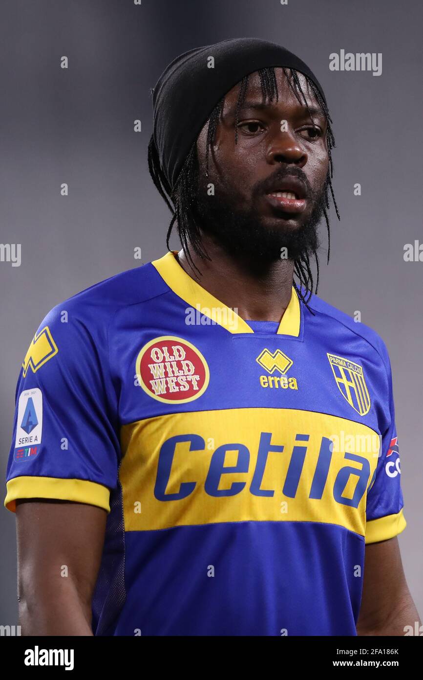 Torino, Italia, 21 aprile 2021. Gervinho di Parma Calcio durante la Serie A partita allo stadio Allianz di Torino. Il credito immagine dovrebbe essere: Jonathan Moscrop / Sportimage Credit: Sportimage/Alamy Live News Foto Stock