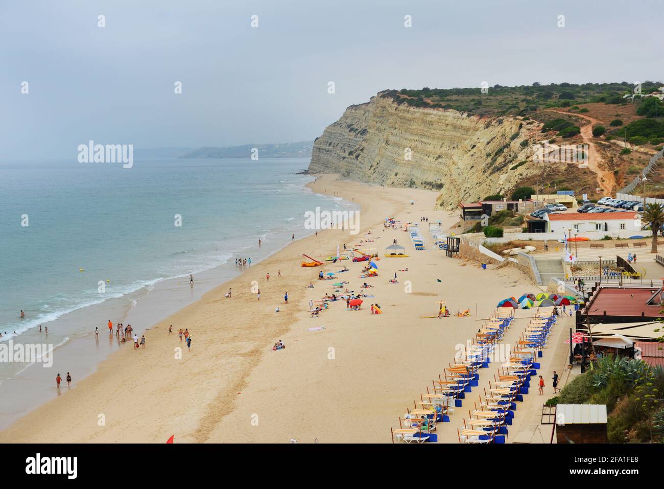 Praia de Porto de Mós nella regione dell'Algarve nel Portogallo meridionale. Foto Stock