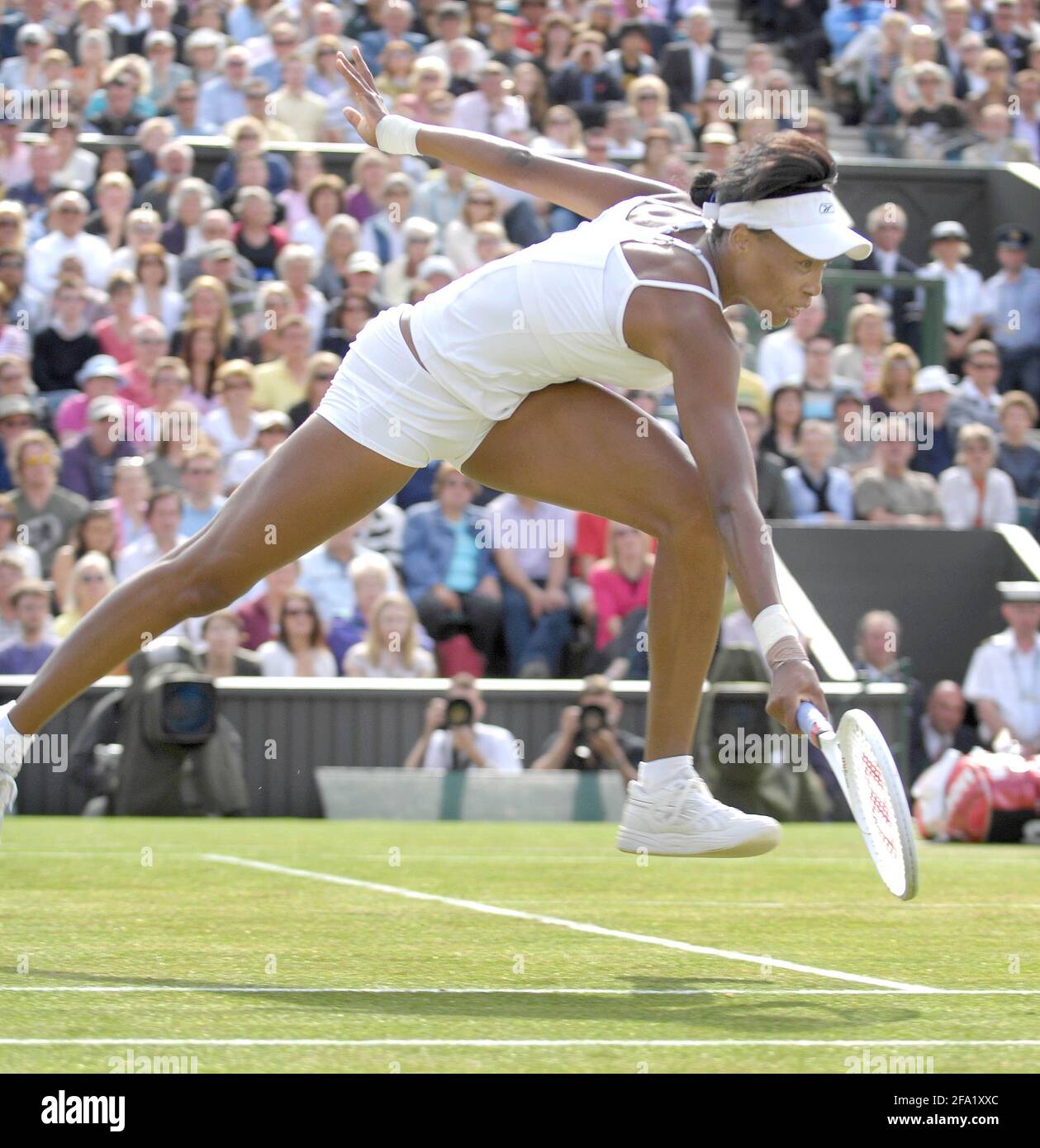 WIMBLEDON 2007 11° GIORNO 6/7/07. V.WILLIAMS V E.IVANOVIC IMMAGINE DAVID ASHDOWN Foto Stock