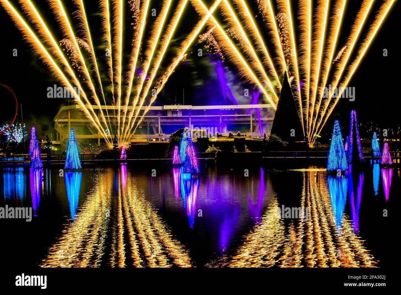 Orlando, Florida. 31 dicembre 2020. Vista panoramica dei fuochi d'artificio di CAPODANNO a Seaworld (5) Foto Stock