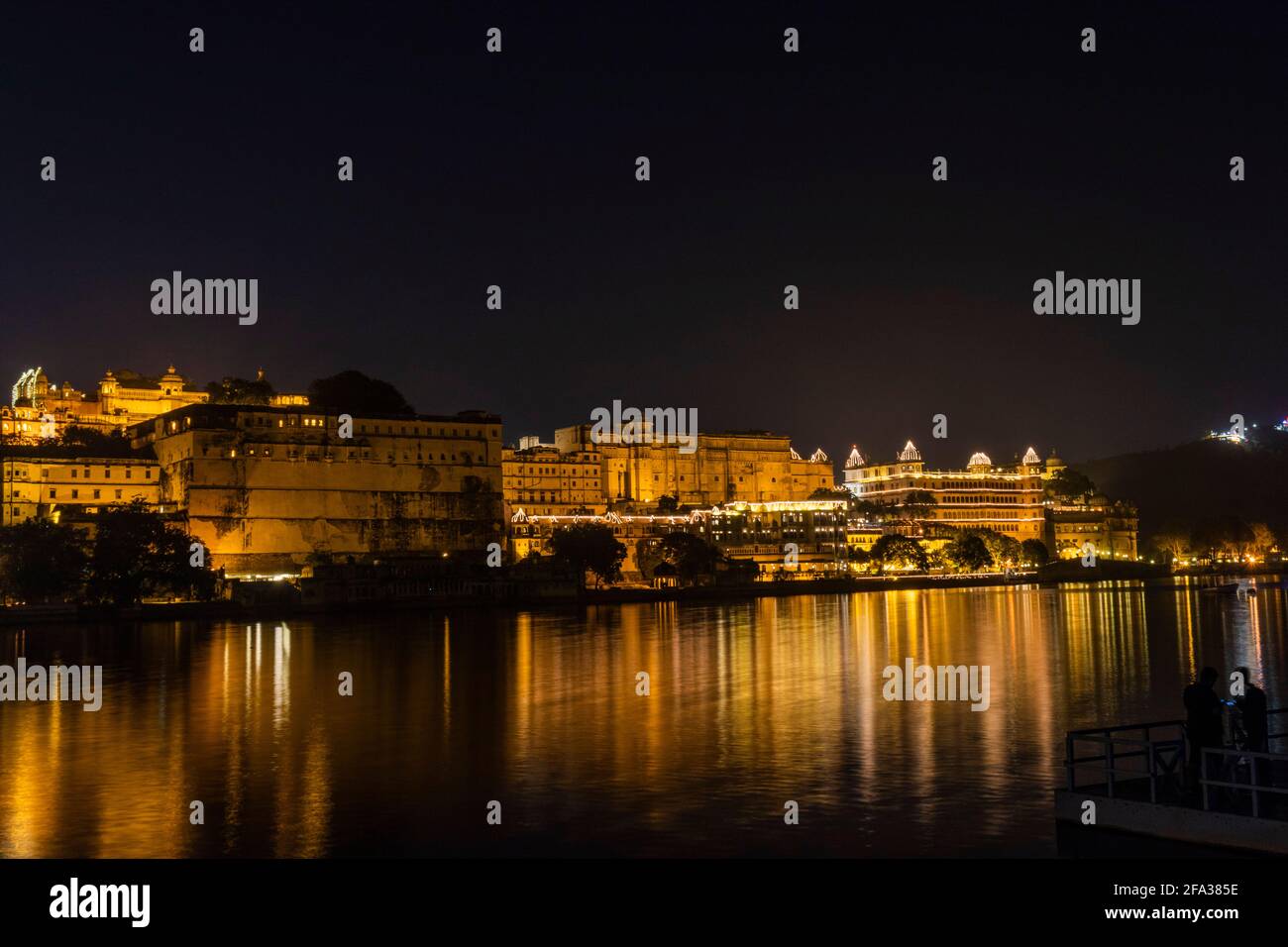 Palazzo della città, Udaipur durante Diwali Foto Stock