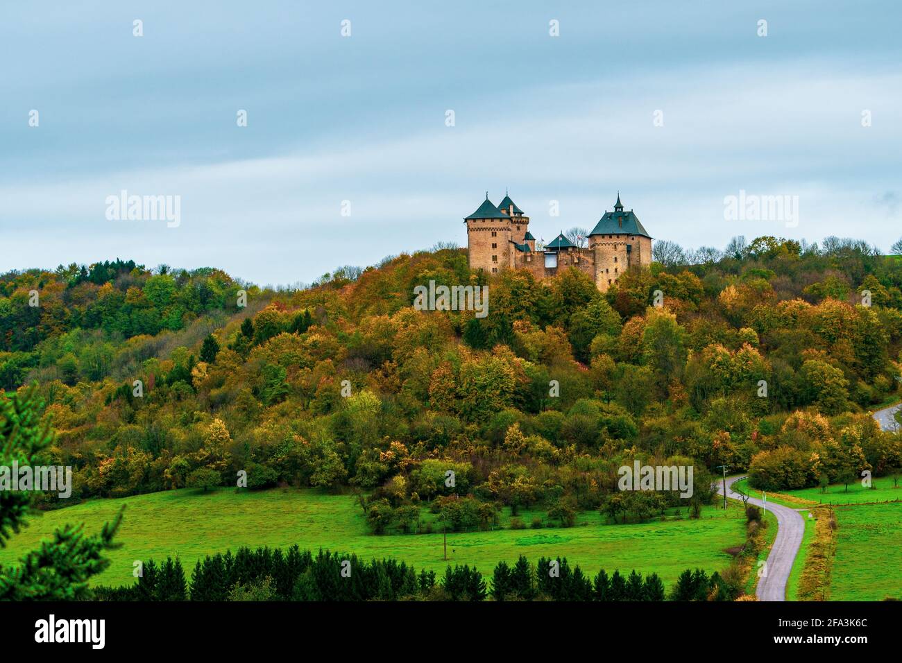 Vista panoramica del castello di Malbrouck in Francia Foto Stock