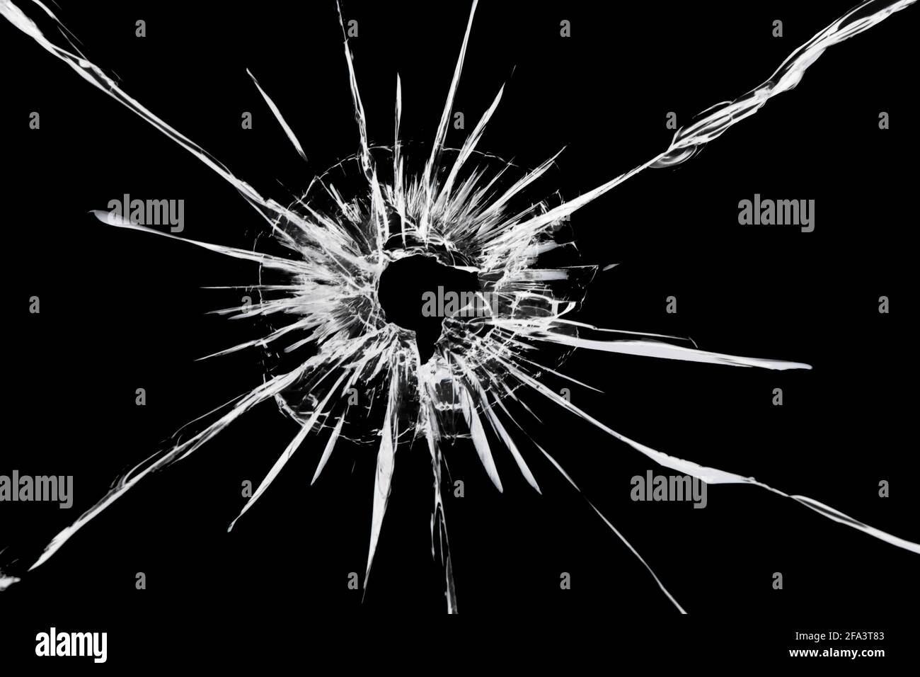 La consistenza delle crepe sul vetro con l'effetto di un colpo alla finestra Foto Stock