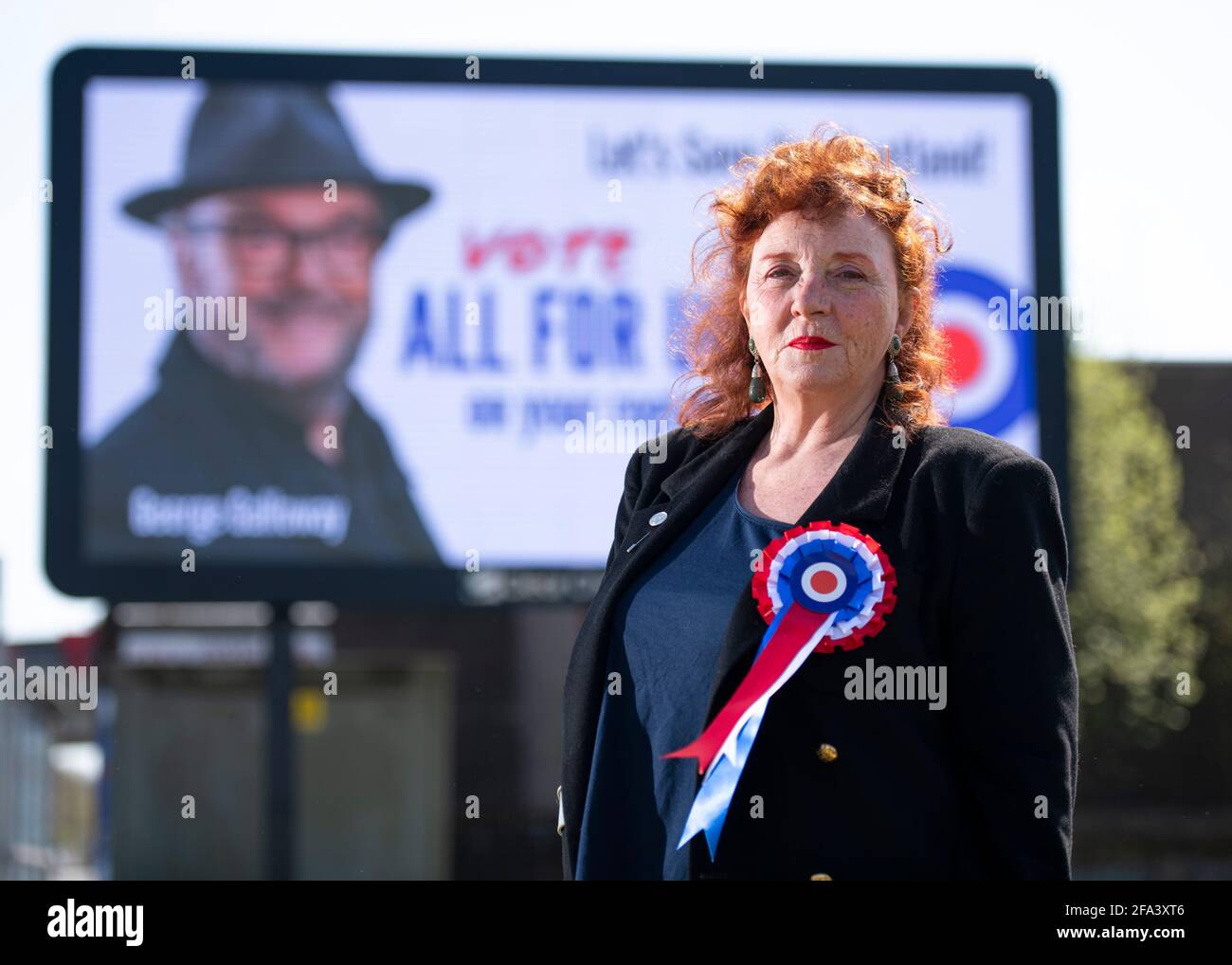 Glasgow, Scozia, Regno Unito. 22 Apr 2021. NELLA FOTO: Dr. Catherine McColl - candidato della Scozia occidentale. Un certo numero di candidati leader All for Unity si riuniscono a Glasgow per svelare i loro tabelloni elettorali. Jean Anne Mitchell, candidato principale per Glasgow, sarà affiancato da candidati tra cui l'ex giudice del Tribunale Christian McNeill, primo cugino del leader laburista Anas Sarwar Khaleel Mohammed, ex procuratore fiscale Moira Ramage, candidato principale per la Scozia occidentale David Griffiths, e l'imprenditore Niall Fraser. Credit: Colin Fisher/Alamy Live News Foto Stock