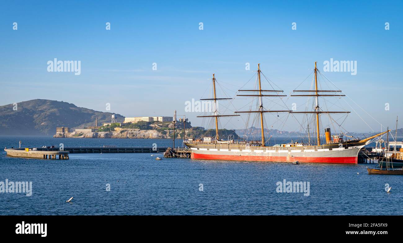 Balclitha è una nave di 1,689 tonnellate, a tre alberi, con scafo in acciaio, a trivello, situata nel San Francisco Maritime National Historical Park a San Francisco. Foto Stock