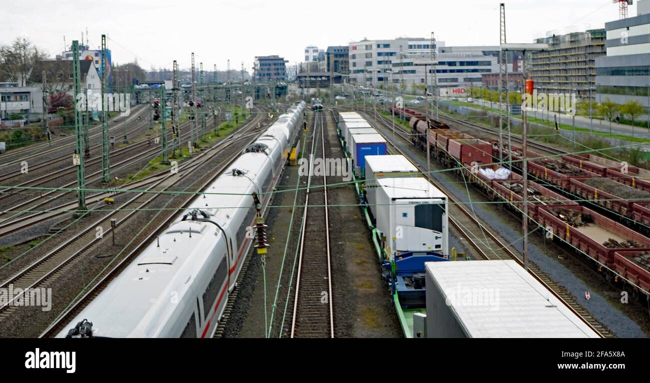 Düsseldorf Derendorf, distretto a nord di Düsseldorf, menzionato per la prima volta nel 1100, Stadtteil im Norden Düsseldorfs, erste Erwähnung um 1100, 2021 Foto Stock