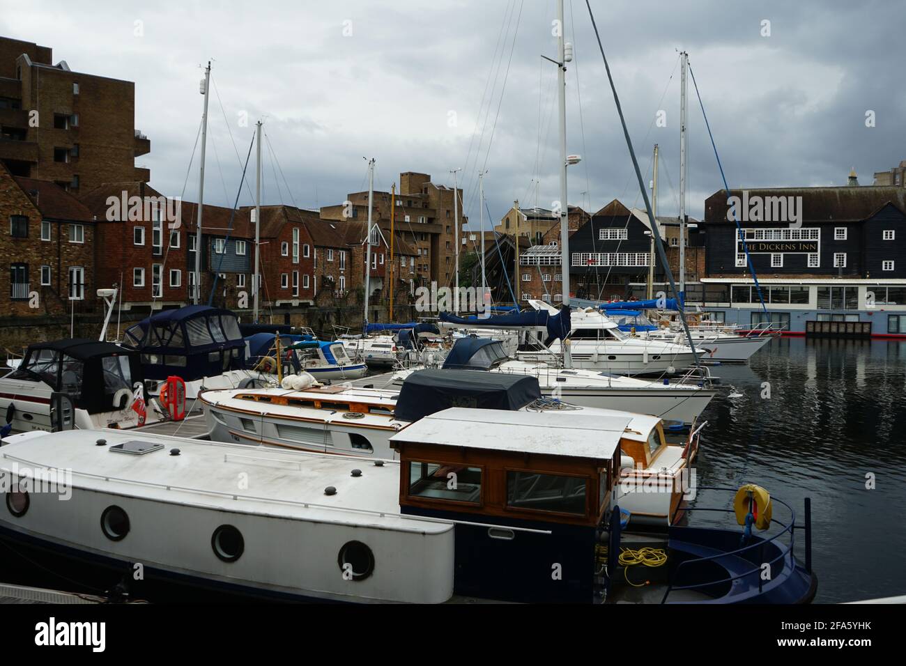 Molo di St. Katherine a Londra, Inghilterra, Regno Unito Foto Stock