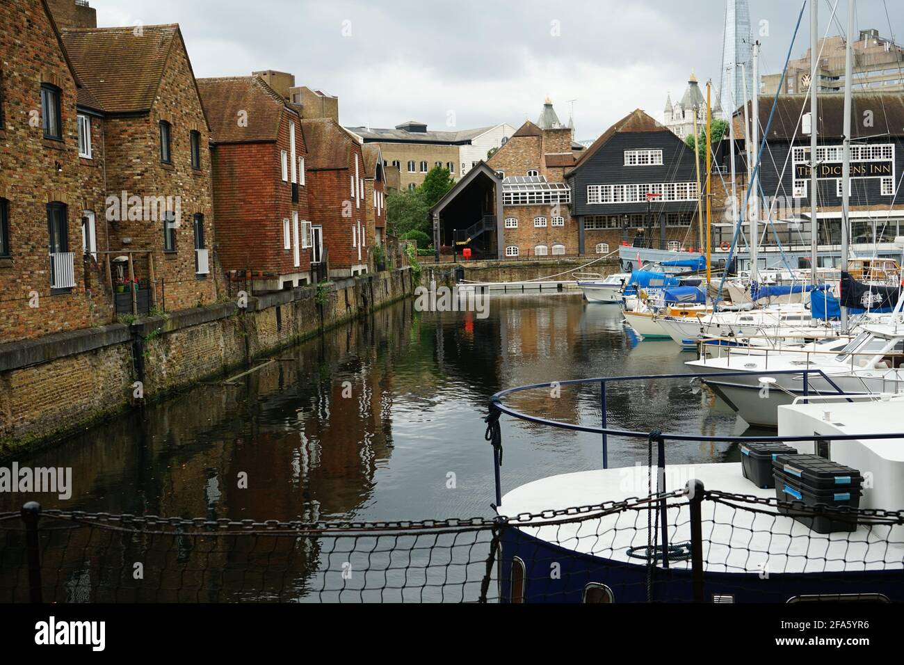 Molo di St. Katherine a Londra, Inghilterra, Regno Unito Foto Stock