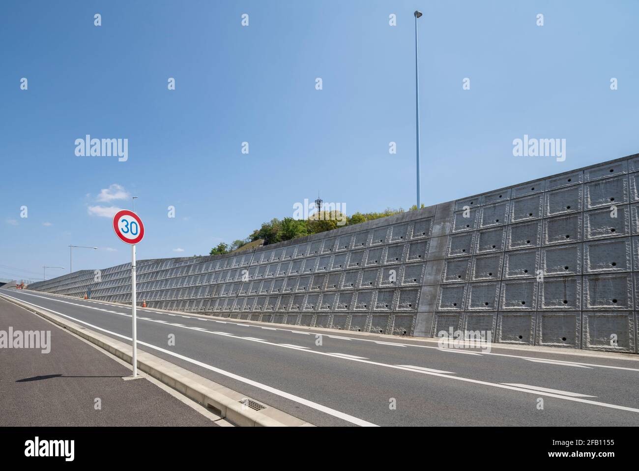 Parete esterna della superstrada Tomei, Isehara City, Prefettura di Kanagawa, Giappone. Foto Stock