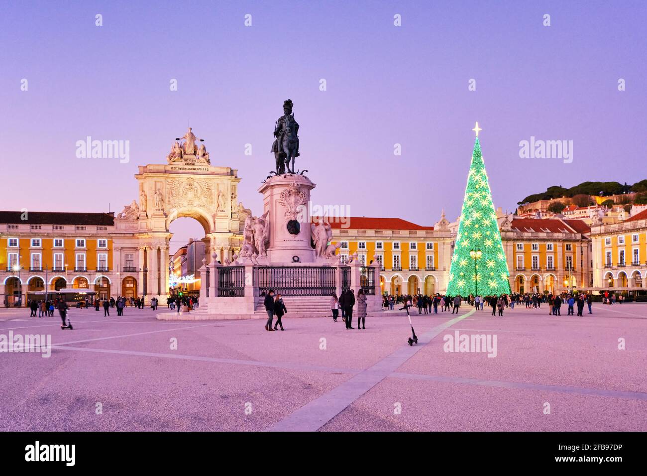 Terreiro do Paco al crepuscolo. Uno dei centri della città storica. Lisbona, Portogallo Foto Stock