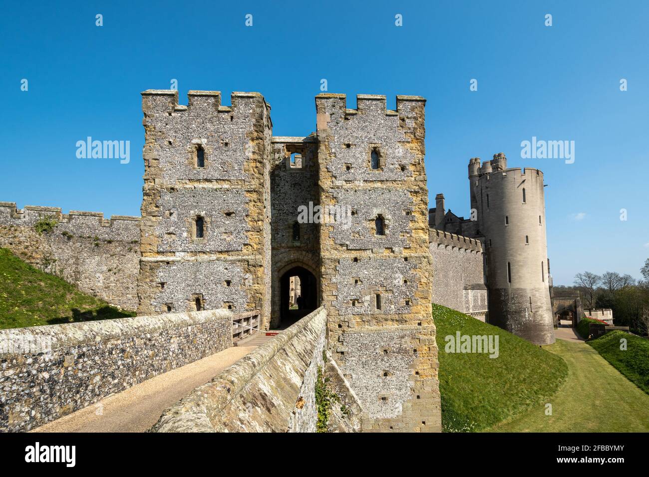 Arundel Castle, un castello medievale restaurato ad Arundel, West Sussex, Inghilterra, in una giornata di sole. Foto Stock