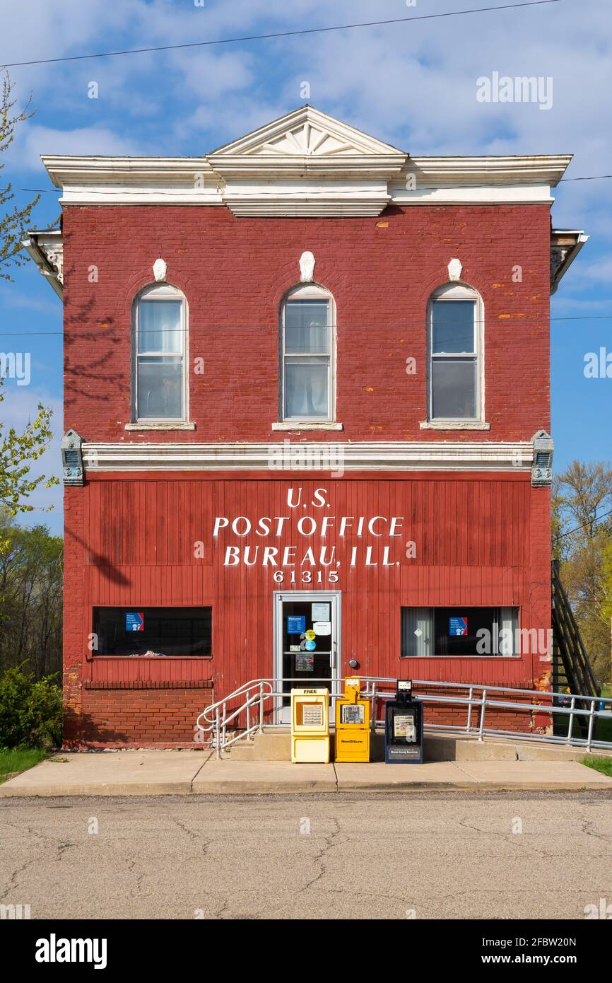 Bureau Junction, Illinois - Stati Uniti - 22 aprile 2021: L'Ufficio postale di Bureau Junction nella piccola città del Midwest. Foto Stock