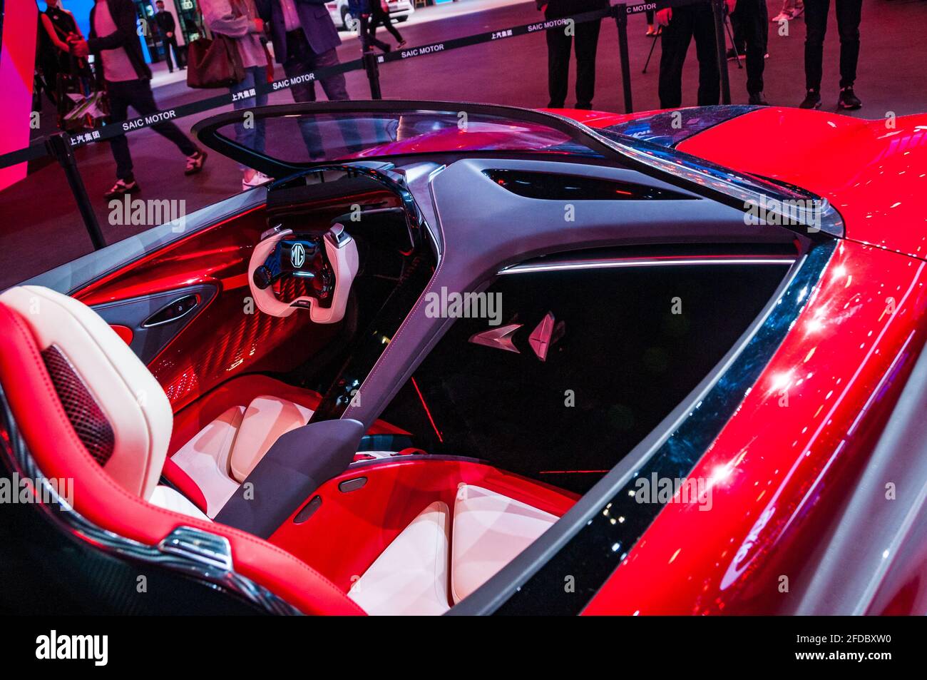 MG Cyberster Electric Roadster Concept in mostra al 2021 Shanghai Auto Show, Cina. Foto Stock