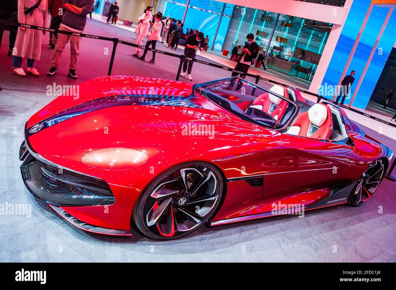 MG Cyberster Electric Roadster Concept in mostra al 2021 Shanghai Auto Show, Cina. Foto Stock