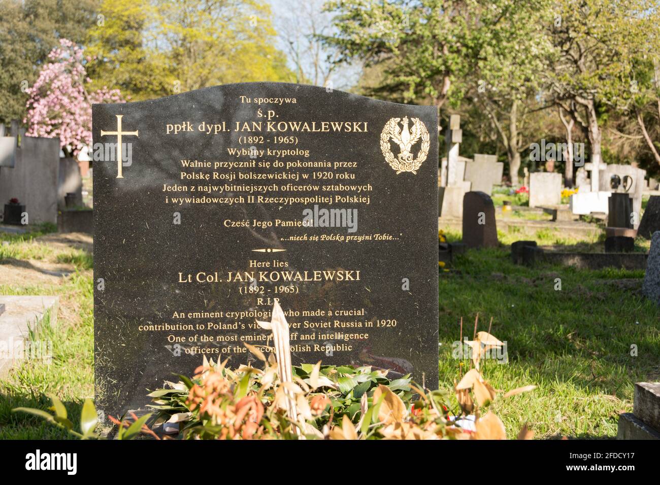 Jan Kowalewski, un eminente crittologo polacco, si trova nel North Sheen Cemetery, Mortlake, Londra, Regno Unito Foto Stock