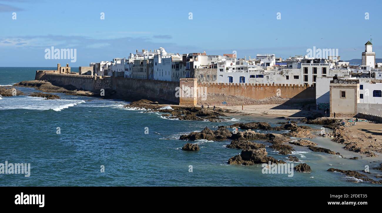 PORTO DI MAROCCO-ESSAOUIRA e città balneare sulla costa atlantica, la sua medina è protetta dalla Skala de la Kasbah, un XVIII secolo Foto Stock