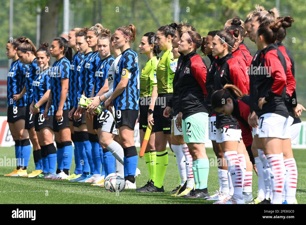 Mialn, Italia. 24 Apr 2021. Squadre dopo le semifinali della Coppa Italia seconda tappa tra AC Milan e FC Internazionale al centro sportivo Vismara (Milano), Italia Credit: SPP Sport Press Photo. /Alamy Live News Foto Stock