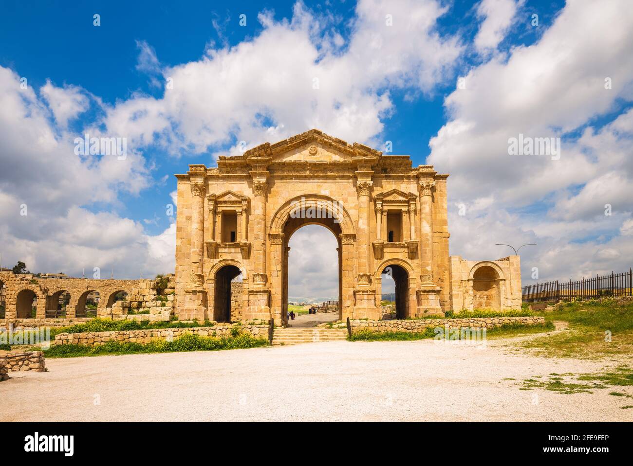 Arco di Adriano, gate di Jerash, Amman, Giordania Foto Stock