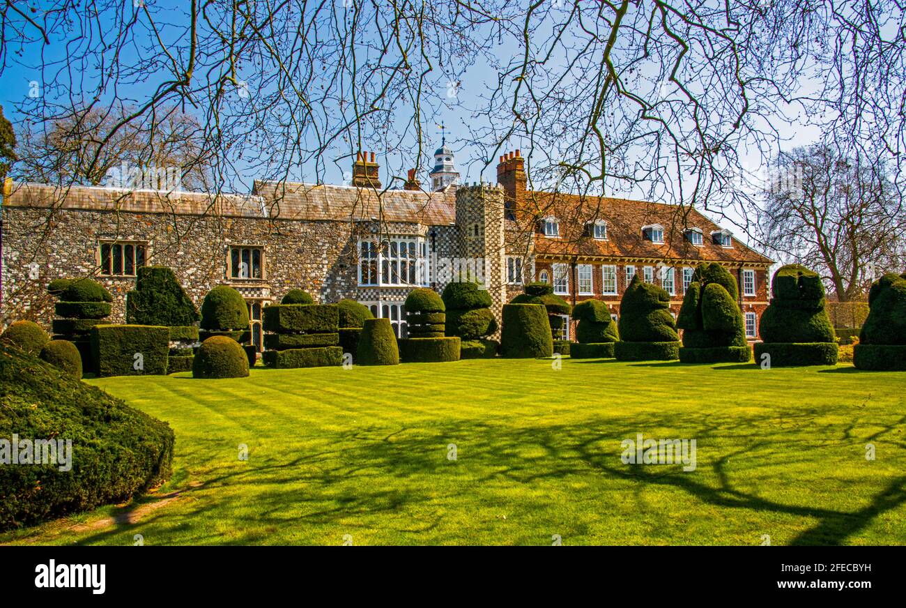 Topiary a Hall Place, Bexley, Kent. REGNO UNITO Foto Stock Topiary a Hall Place, Bexley, Kent. REGNO UNITO Foto Stock