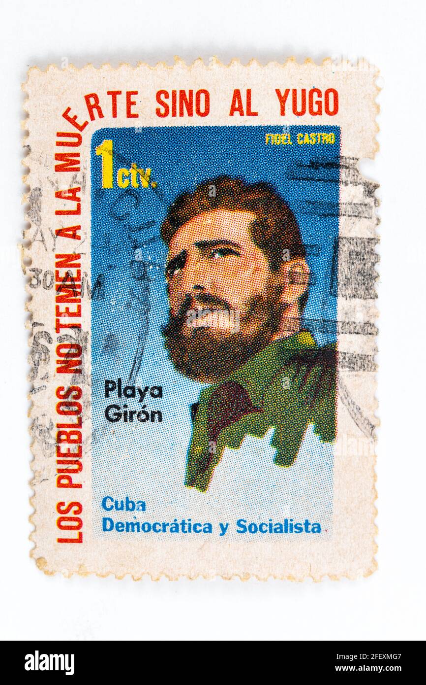 Fidel Castro in vintage 'Cuba Correos' timbro postale. "Playa Giron" o Baia dei suini. Cuba democratica socialista. Foto Stock