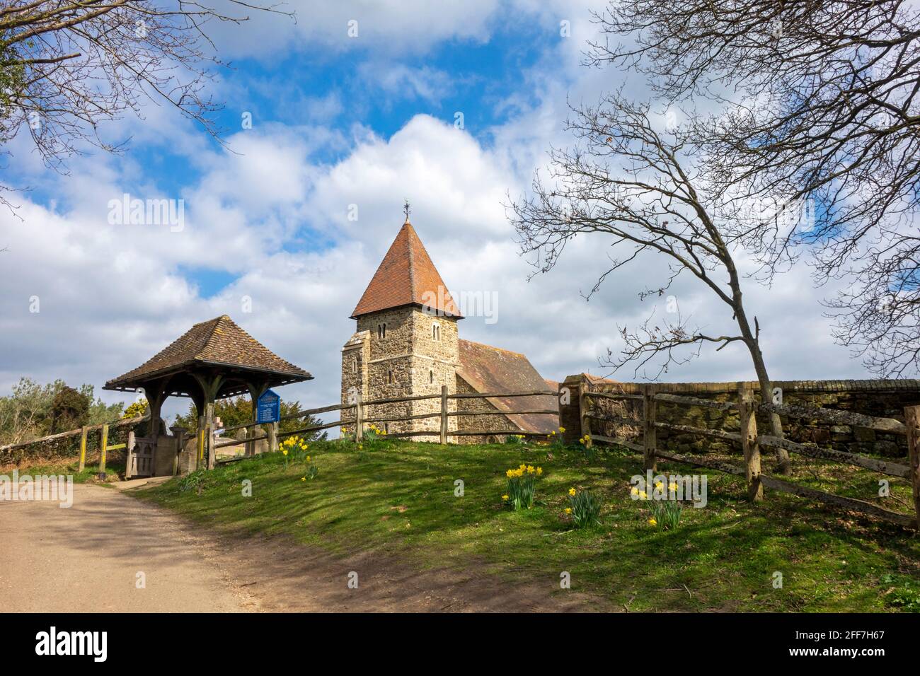 St Laurence Church Guestling a Springtime, East Sussex, Regno Unito Foto Stock