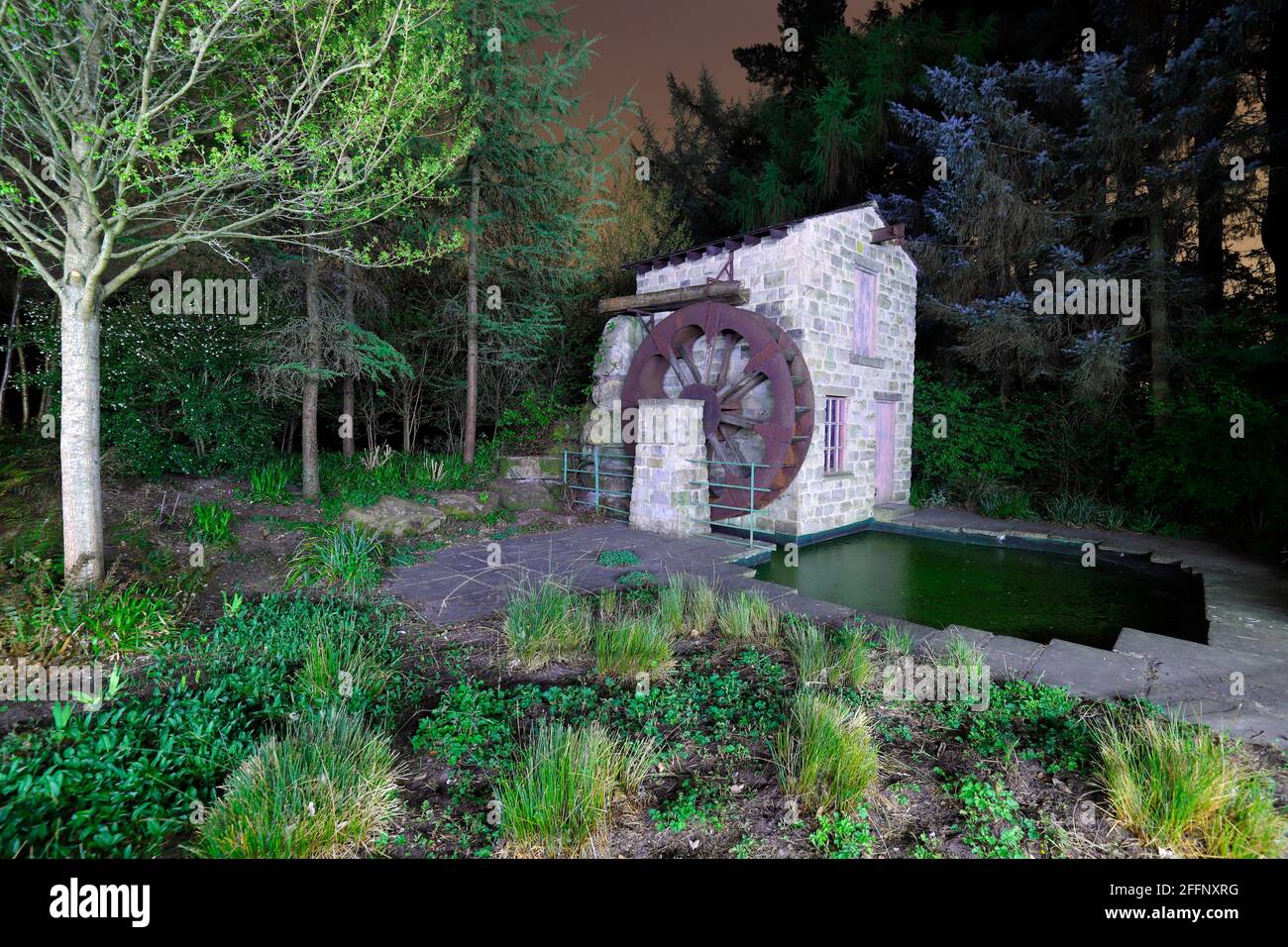 L'Hesco Garden 2011 che ha vinto una medaglia d'oro al Chelsea Flower Show. È ora una delle caratteristiche principali dei giardini specializzati di Roundhay a Leeds. Foto Stock