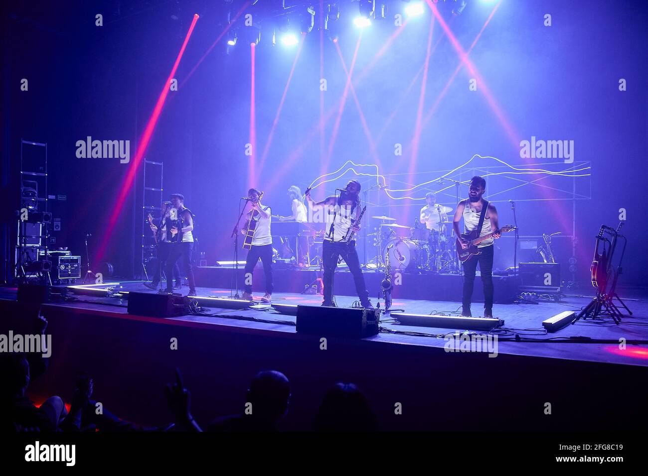 Mostoles, Spagna. 24 Apr 2021. Alvar de Pablo, Caleb Melguizo, Joselito Maravillas ëEl revendo del bluesí, Jorge Juan Mariscal, David Ruiz, Jacobo Naya, Nacho Mur di la M.O.D.A. si esibiscono al Teatro del Bosque di Mostoles. (Foto di Aingeru Harri/SOPA Images/Sipa USA) Credit: Sipa USA/Alamy Live News Foto Stock