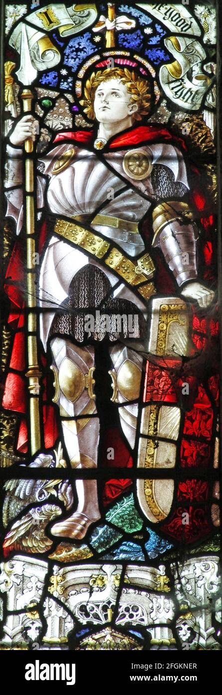 Vetrate colorate di Percy Bacon Brothers raffiguranti San Giorgio; Chiesa di San Michele e tutti gli Angeli, Marwood, Devon Foto Stock