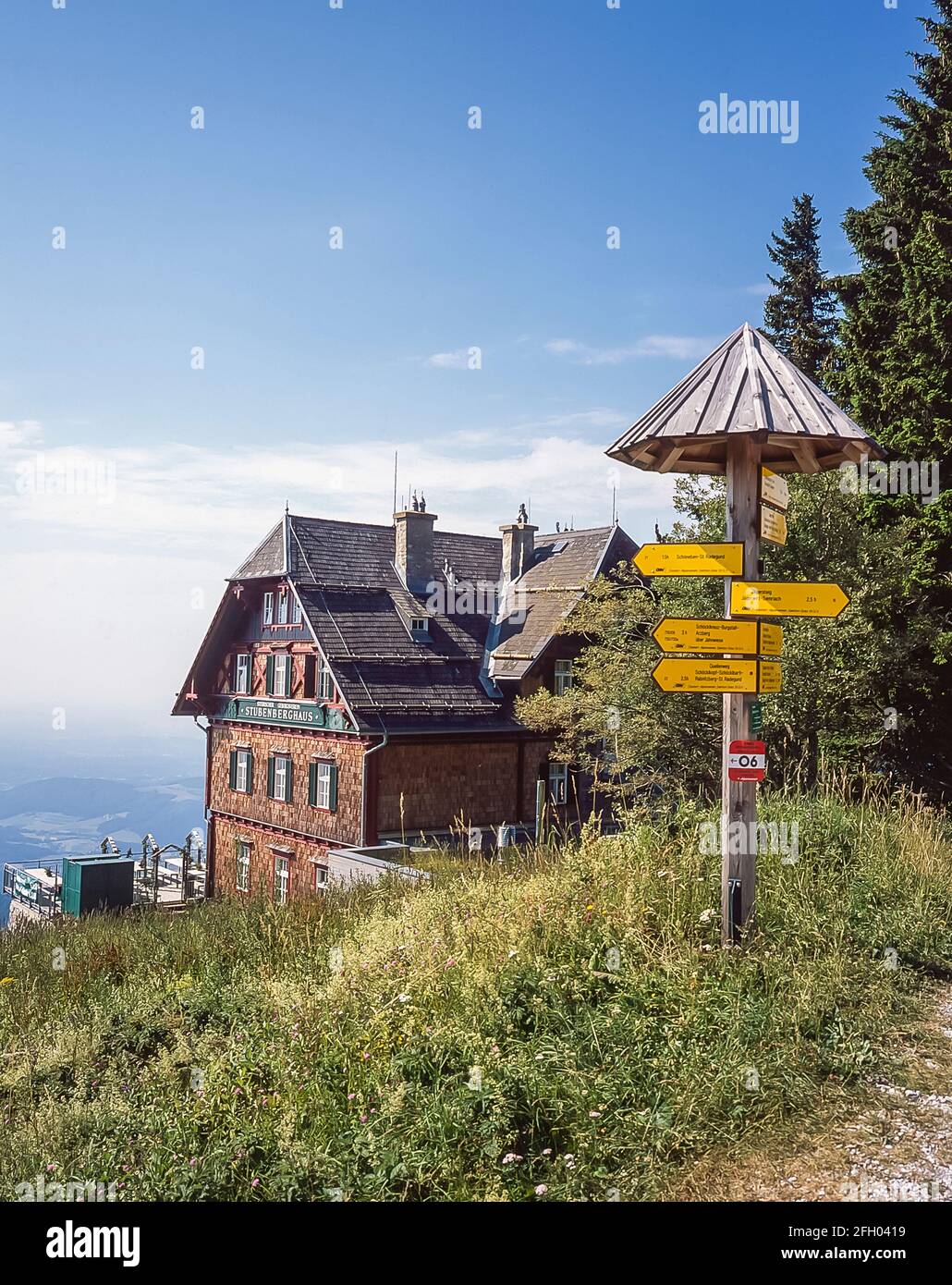 Austria. Questo è il rifugio di montagna Stubenberghaus vicino alla città di Graz. Il rifugio appartiene all'Alpenverein di OeAV, una delle sue proprietà più orientali. Graz è la seconda città più grande dell'Austria nella provincia di Steiermark (Stiria), nell'Austria sudorientale, non lontano dal confine con la Slovenia. Foto Stock