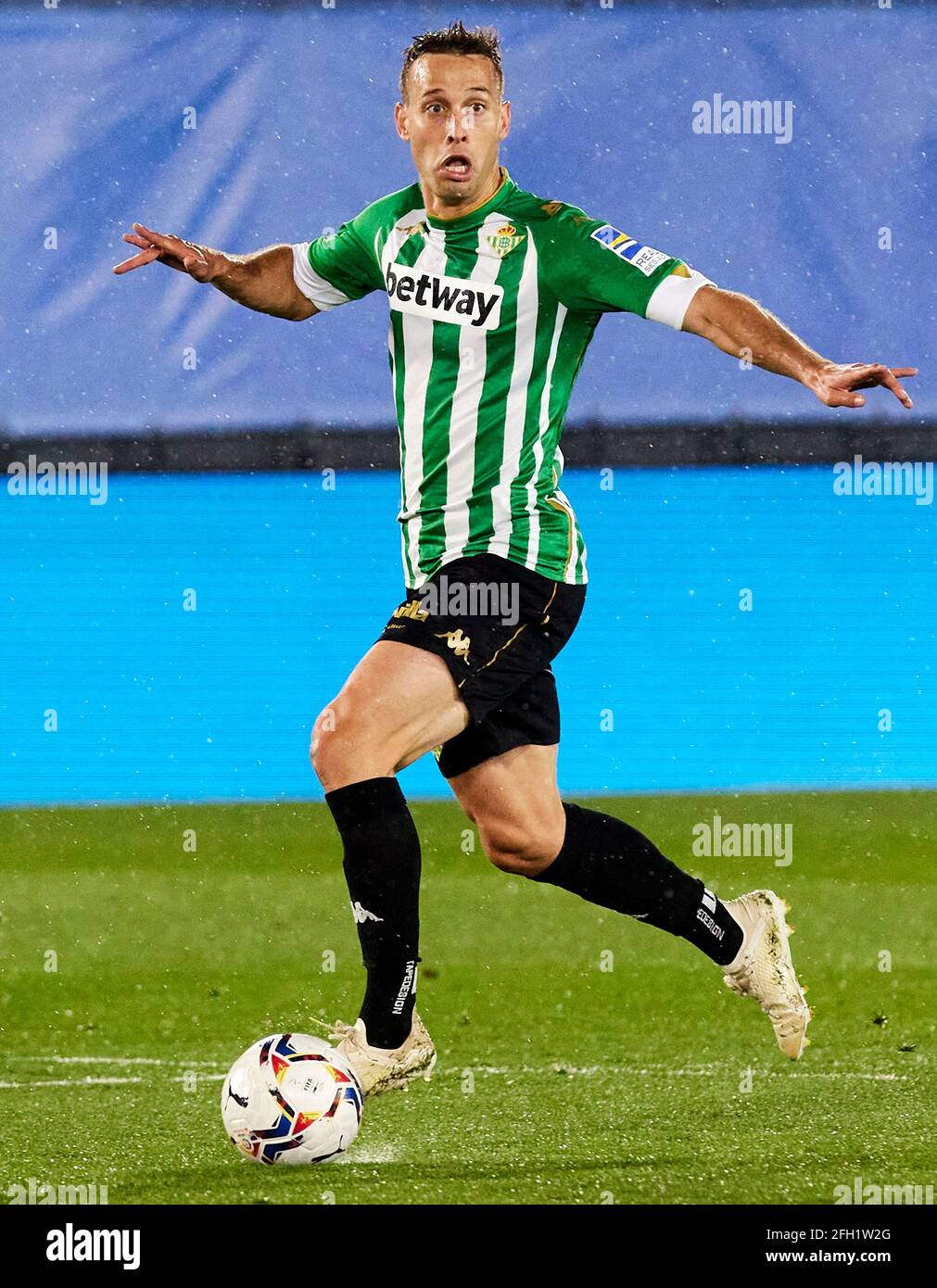 Sergio Canales di Real Betis in azione durante la Liga match Round 32 tra Real Madrid e Real Betis Balompie a Valdebebas.Punteggio finale; Real Madrid 0:0 Real Betis Balompie. Foto Stock