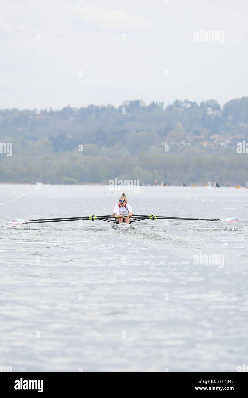 Kira Yuvchenko, Ekaterina Glazkova, Vasilisa Stepanova e Valentina Plaksina di Russia vincono il Reechage 2 delle quattro Donne il giorno 2 al Rowi europeo Foto Stock