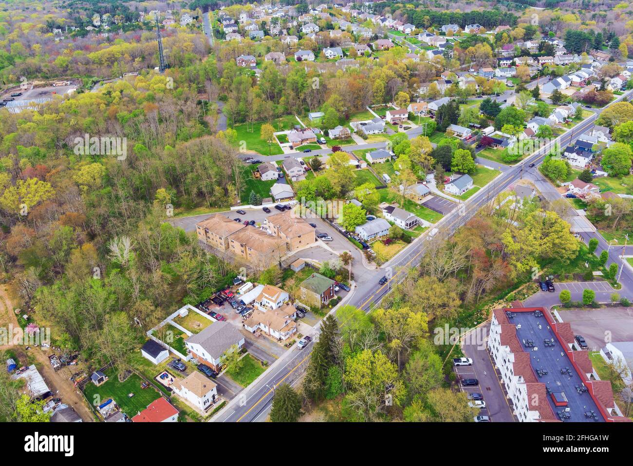 Vista panoramica della piccola città americana case residenziali quartiere suburbano complesso Foto Stock