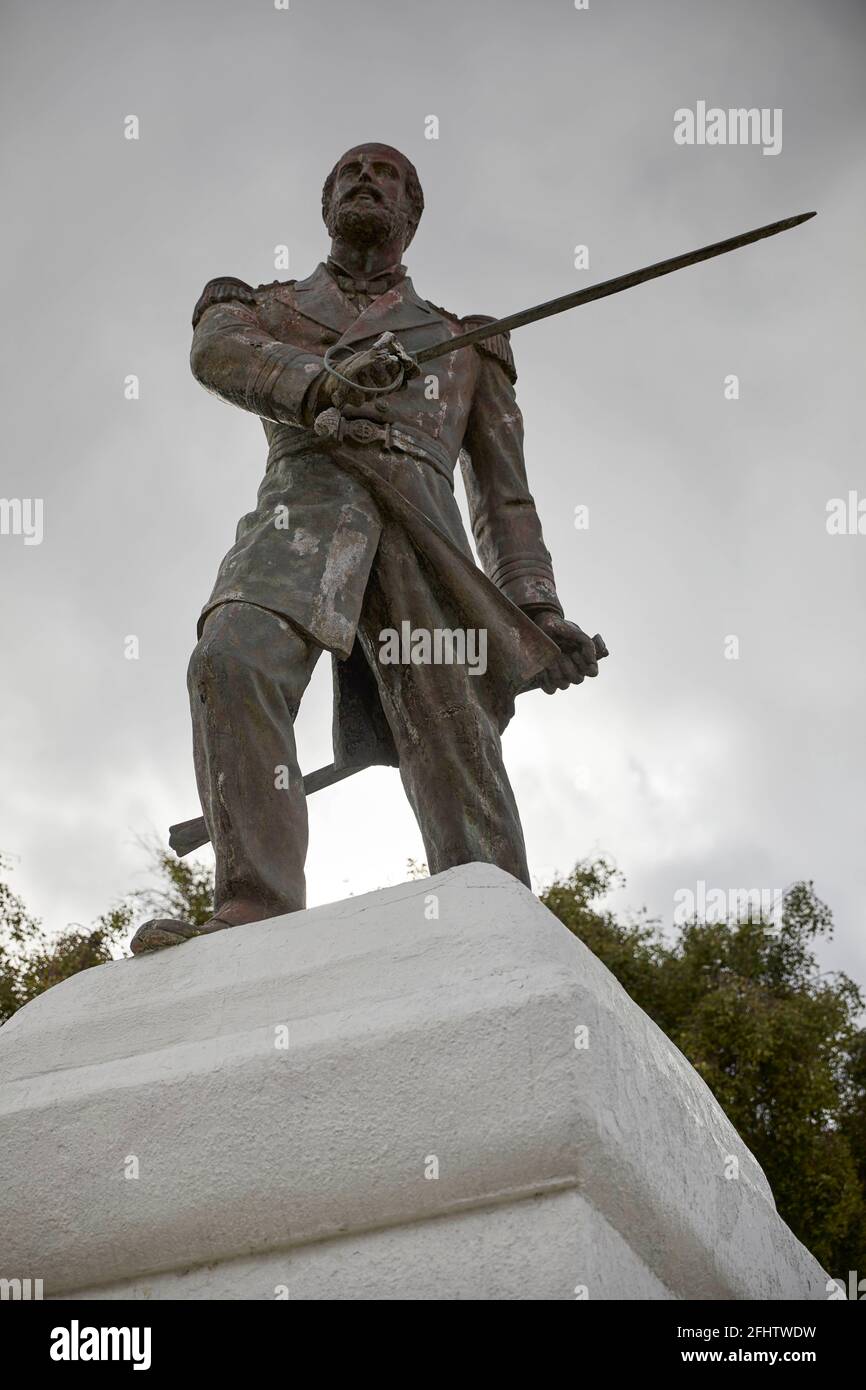 Captain Arturo Prat Monumento di Mario Biggs su Avenida Cristobal Colon a Punta Arenas Cile Foto Stock