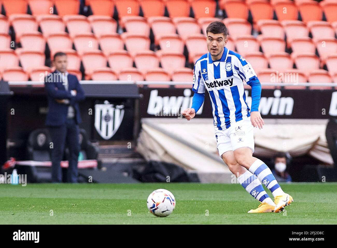 Martin Aguierregabiria di Alaves durante il campionato spagnolo la Liga partita di calcio tra Valencia CF e Alaves il 24 aprile 2021 a Estadio de Mestalla a Valencia, Spagna - Foto Maria Jose Segovia / Spagna DPPI / DPPI / LiveMedia Foto Stock