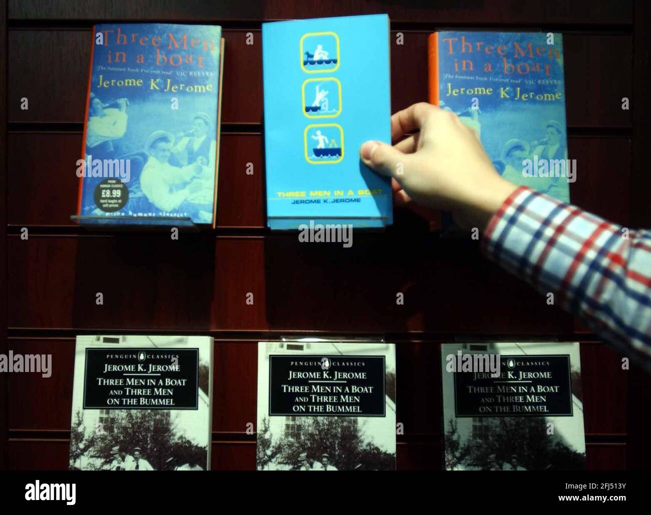 TRE UOMINI IN UNA BARCA, 27/2/04 PILSTON Foto Stock