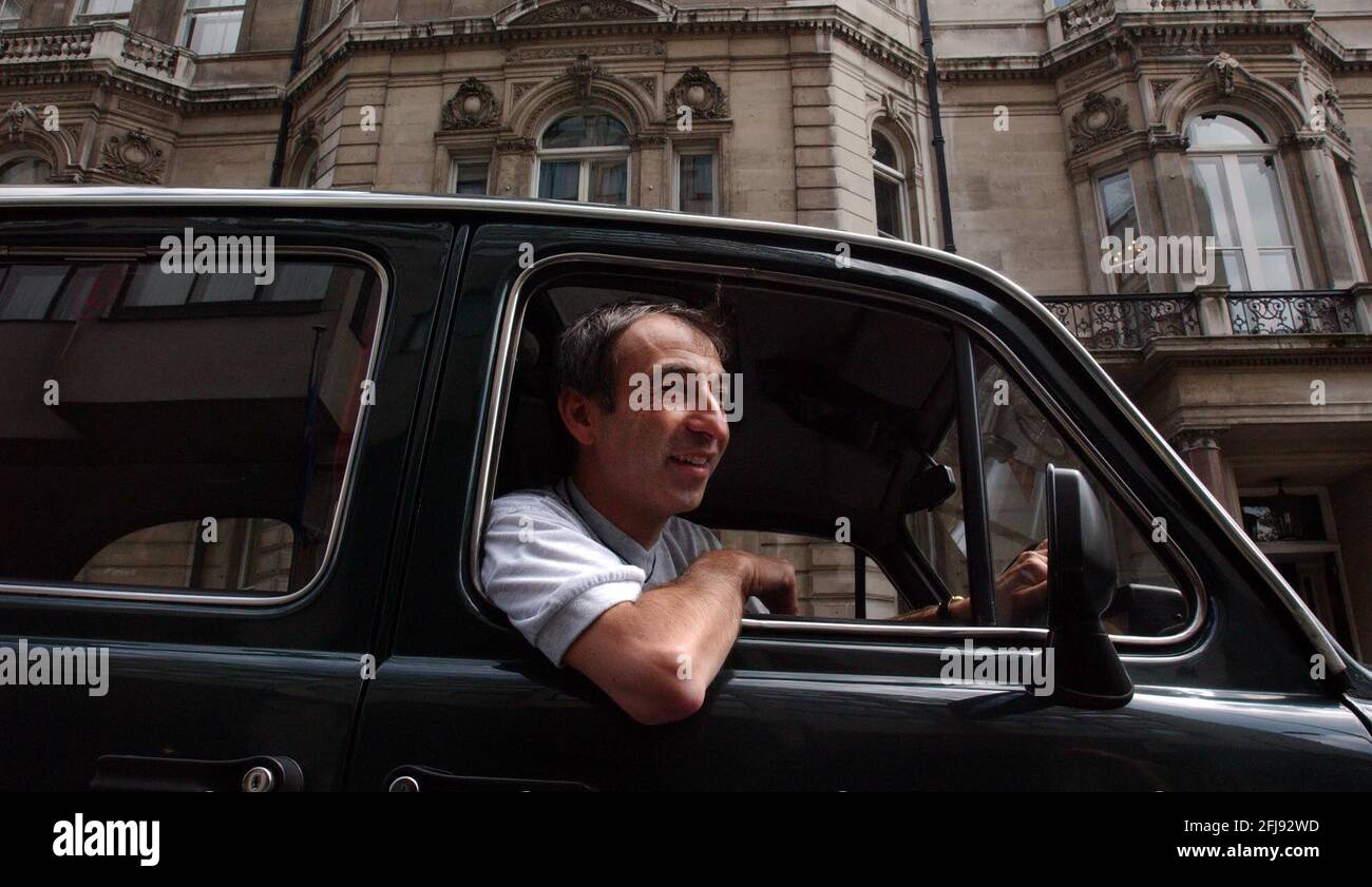 CABBIE,SIMON DOLIN.13/5/04 PILSTON Foto Stock