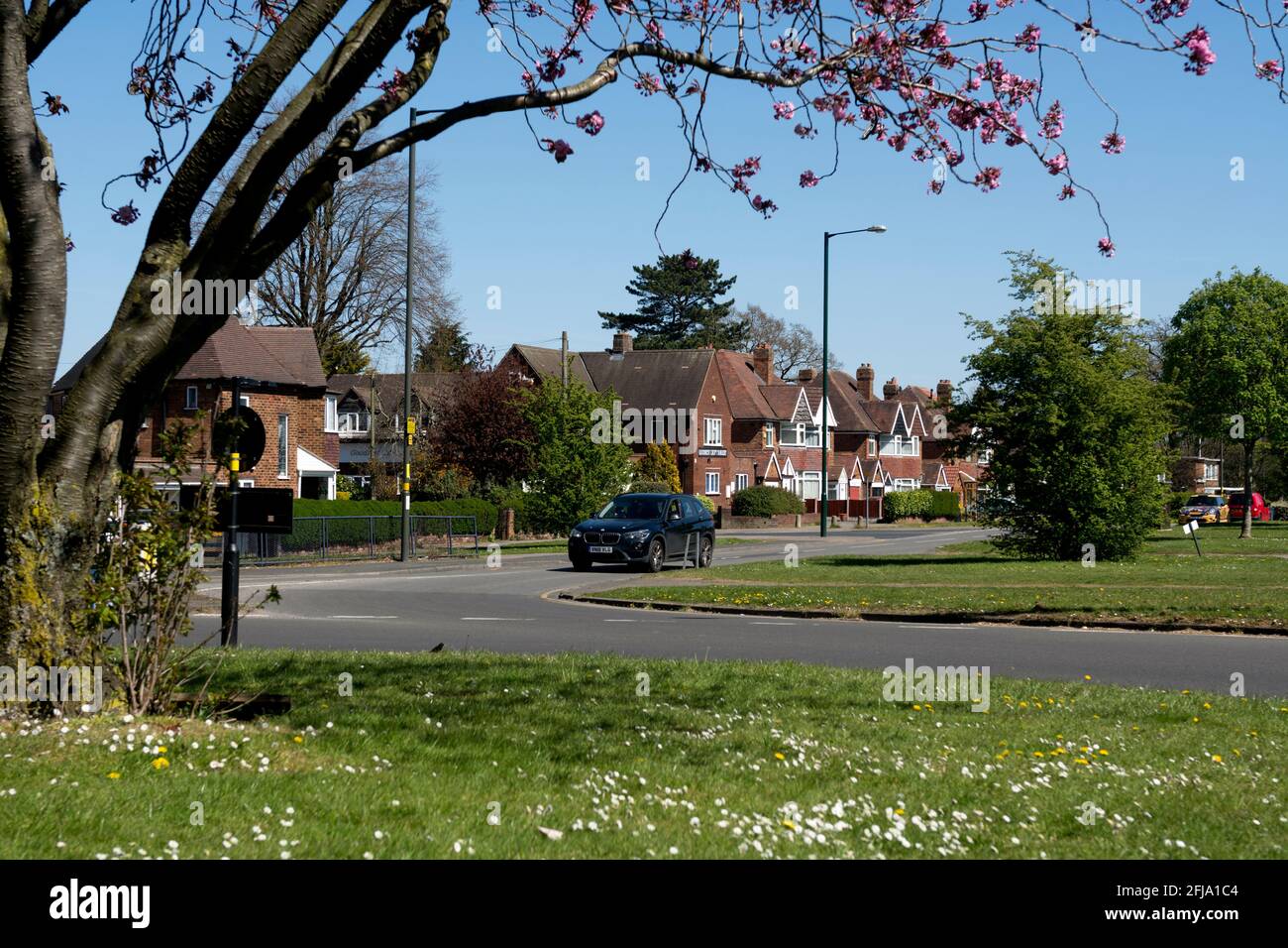 Una vista verso School Road, Warstock, Birmingham, Inghilterra, Regno Unito Foto Stock