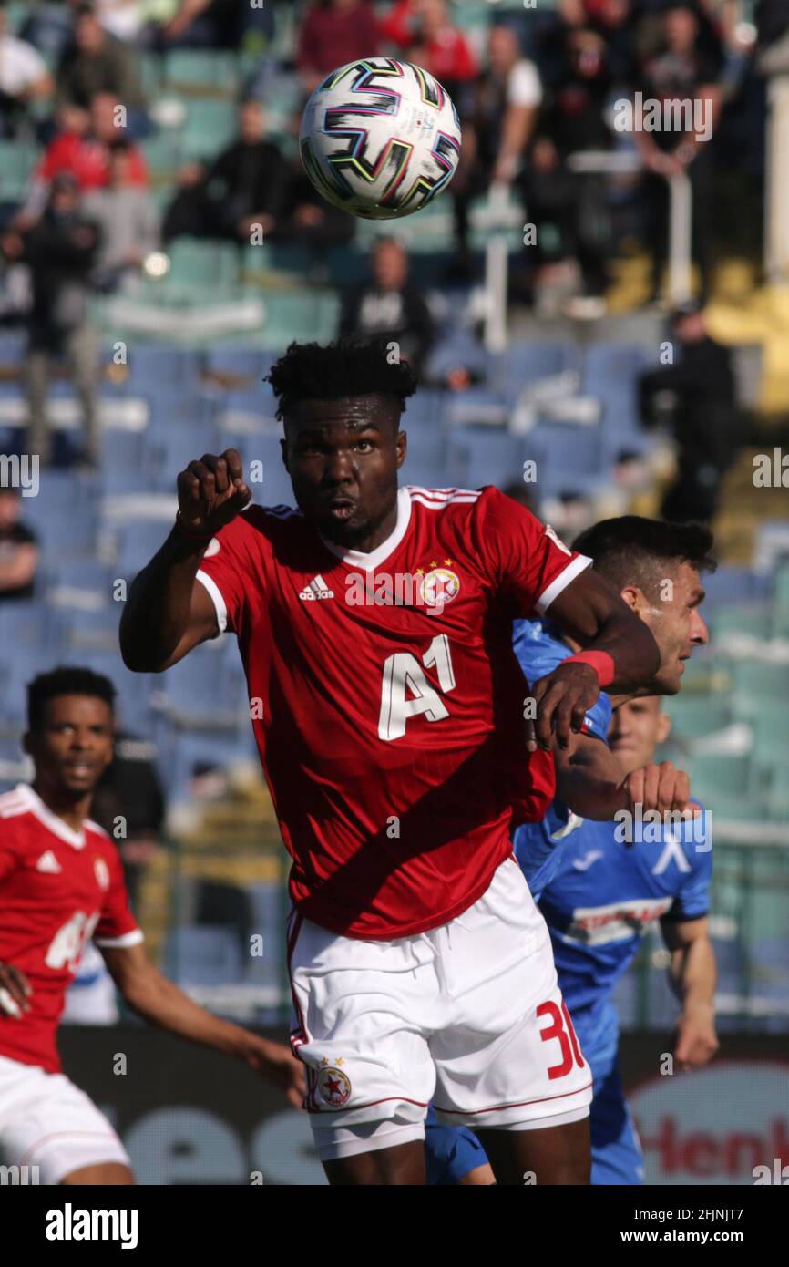 Sofia, Bulgaria: 25 aprile 2021: Jordy Caicedo di CSKA Sofia in azione durante la partita di calcio del campionato nazionale tra Levski e CSKA Sofia. Credit: Plutone/Alamy Live News Foto Stock