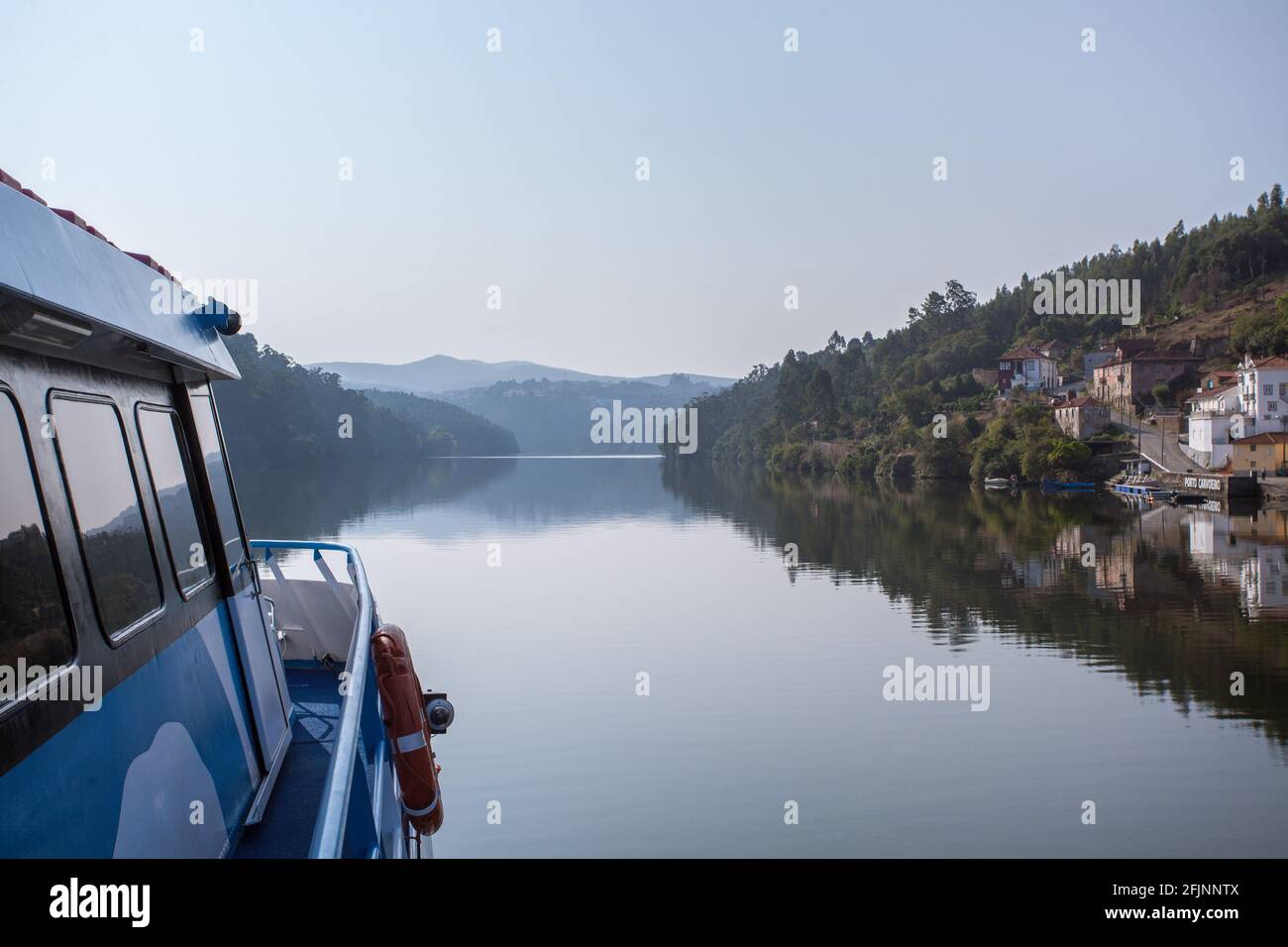 La valle del Douro nel Portogallo settentrionale. Foto Stock