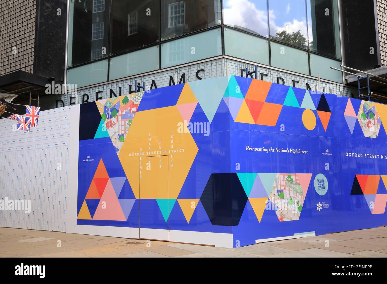 Debenhams chiuse e salì su Oxford Street nel West End di Londra, Regno Unito Foto Stock