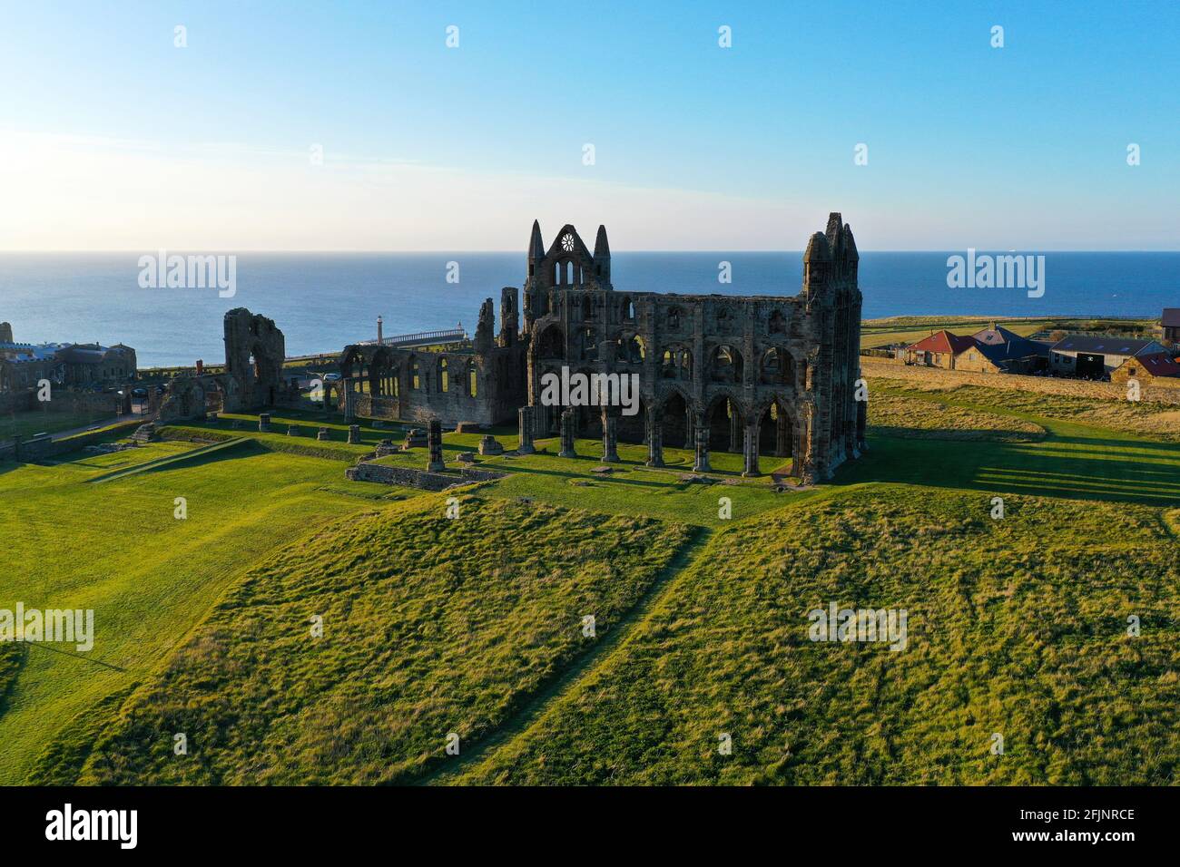 Whitby Abbey rovine Foto Stock